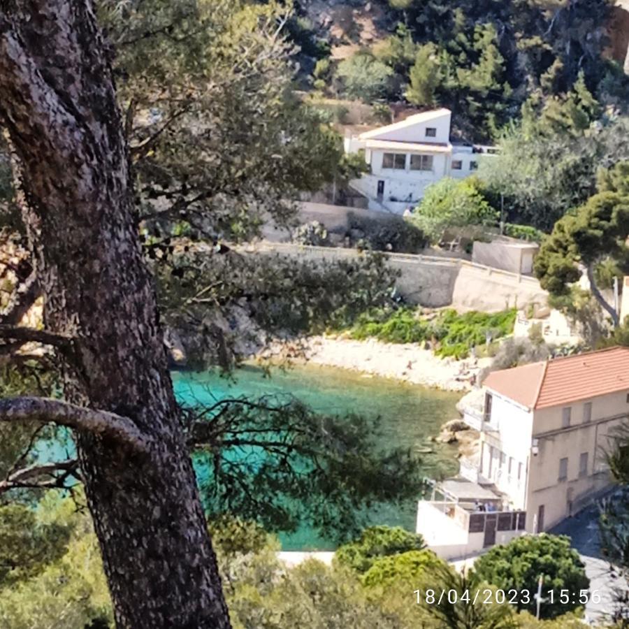 Bed and Breakfast Les Terrasses Des Anthenors Ensues-la-Redonne Esterno foto