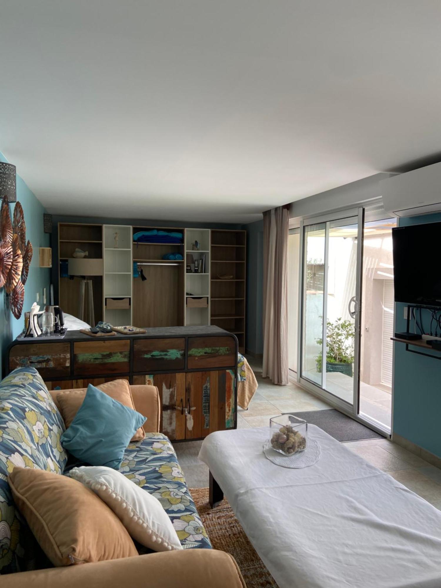 Bed and Breakfast Les Terrasses Des Anthenors Ensues-la-Redonne Esterno foto